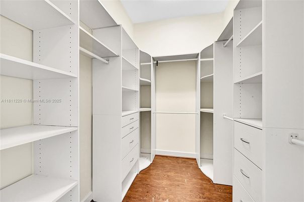 Interior, Walk-in Closets, Wood Texture Flooring