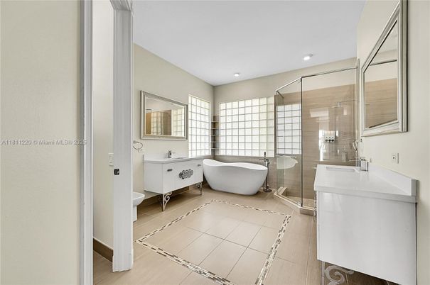 Bathroom, Dual Sink Vanities, Free Standing Baths, Glass Shower, Interior, Recessed Lighting