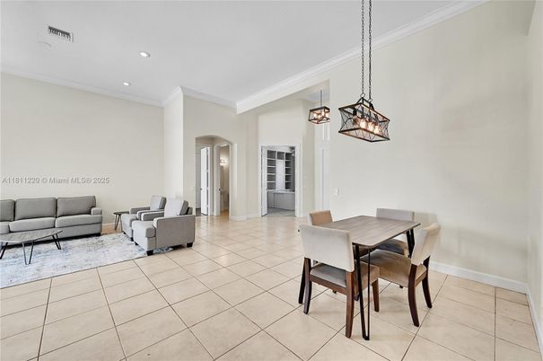 Dining room, Interior, Living room, Pendant Lights, Recessed Lighting