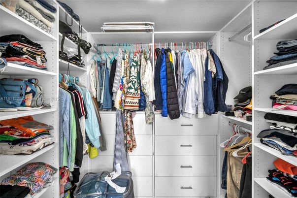 Interior, Walk-in Closets
