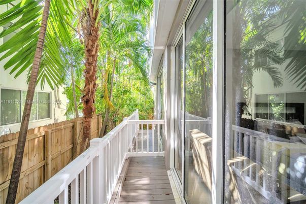 Exterior, Wood Texture Flooring
