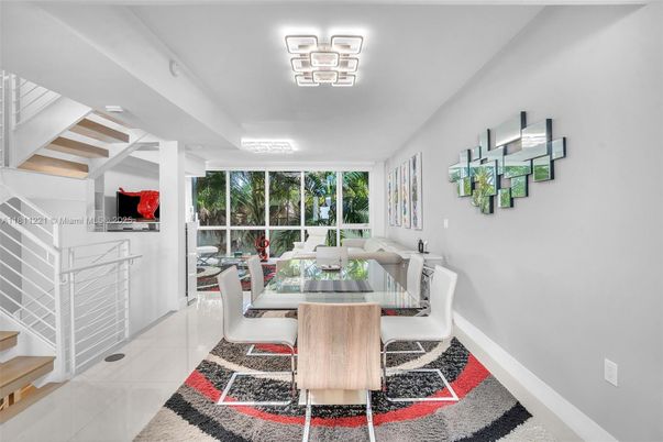 Dining room, Interior