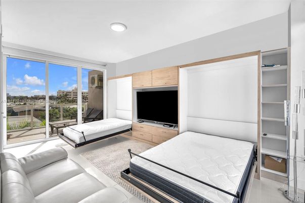 Bedroom, Interior, Living room, Recessed Lighting