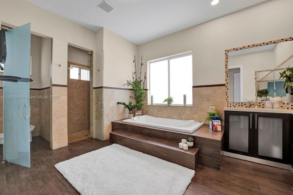 Bathroom, Interior, Recessed Lighting, Wood Texture Flooring