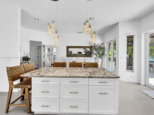 Dining room, Interior, Kitchen, Pendant Lights, Recessed Lighting