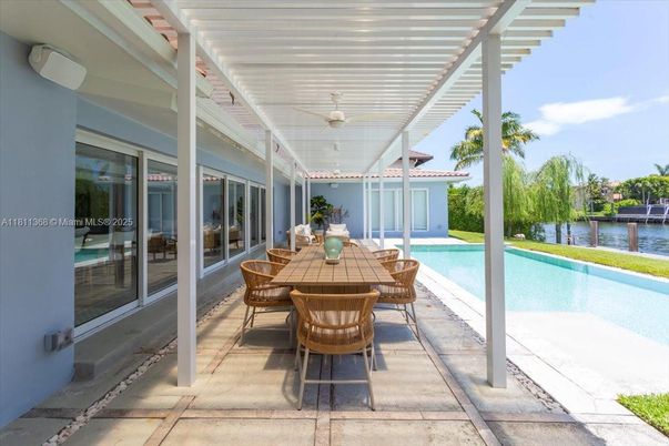 Exterior, Pool, Water