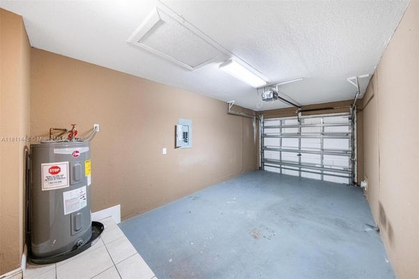 Garage, Interior