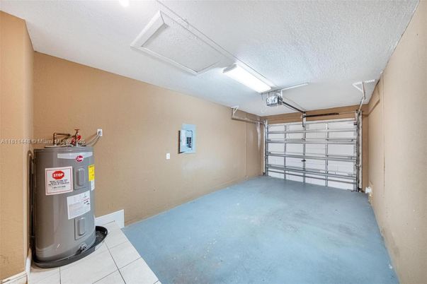 Garage, Interior