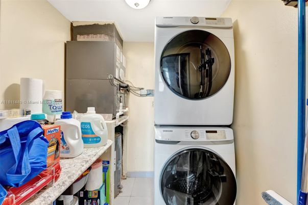 Interior, Utility Closets, Washer