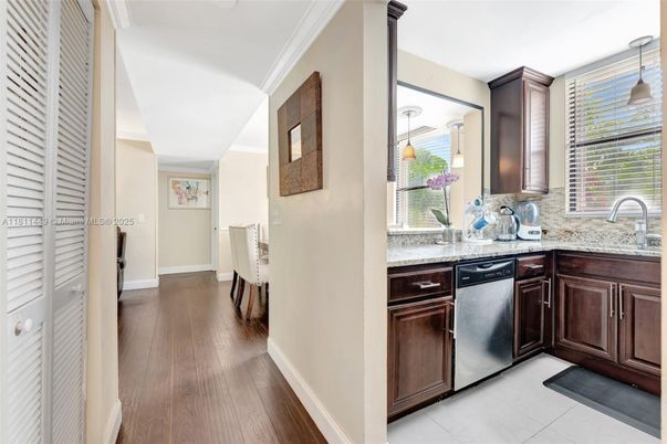 Interior, Kitchen, Pendant Lights, Wood Texture Flooring
