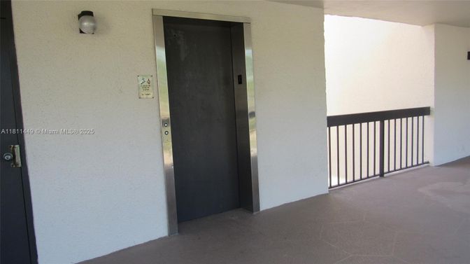Elevator, Interior