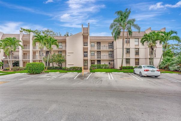 Exterior, Facade, Condo Building