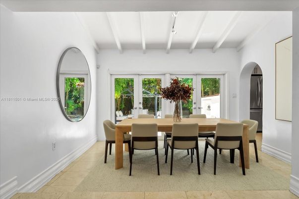 Dining room, Interior
