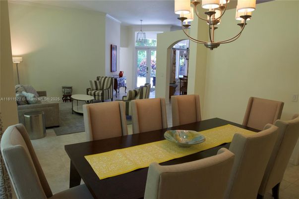 Chandelier, Dining room, Interior, Living room