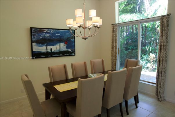Chandelier, Dining room, Interior