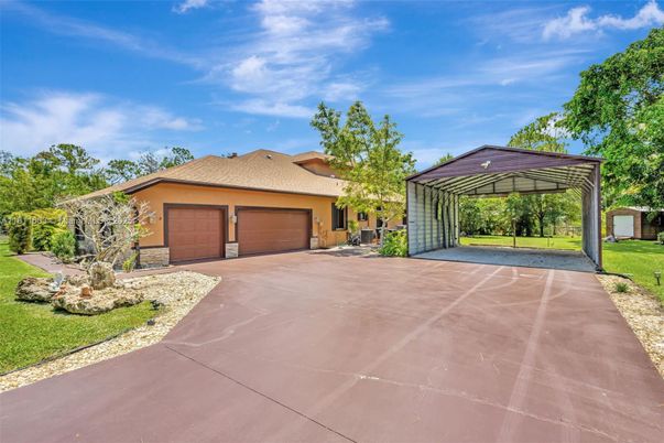 Backyard, Detached Garage, Exterior