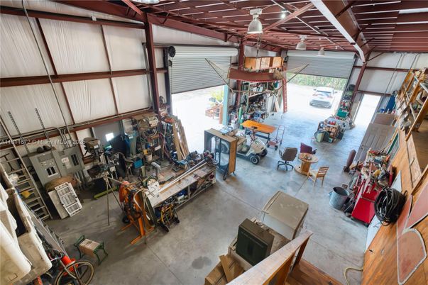Garage, Interior