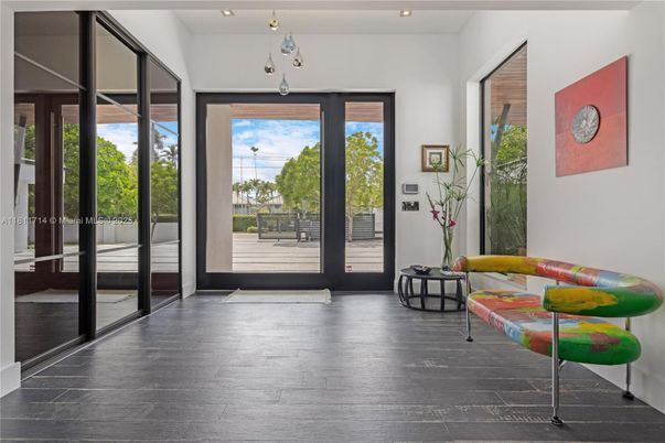 Interior, Pendant Lights, Recessed Lighting, Wood Texture Flooring