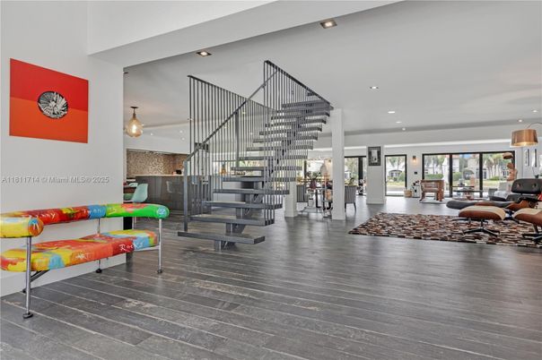 Interior, Pendant Lights, Recessed Lighting, Wood Texture Flooring