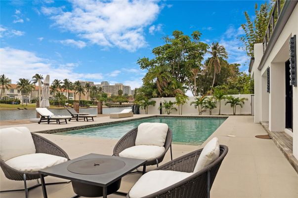 Exterior, Pool, Water