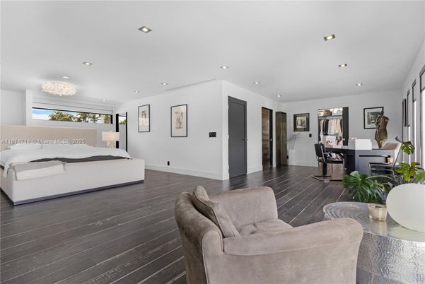 Chandelier, Dining room, Interior, Living room, Recessed Lighting, Wood Texture Flooring