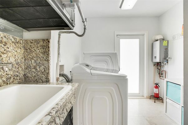 Interior, Washer