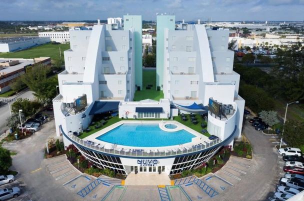 Exterior, Drone