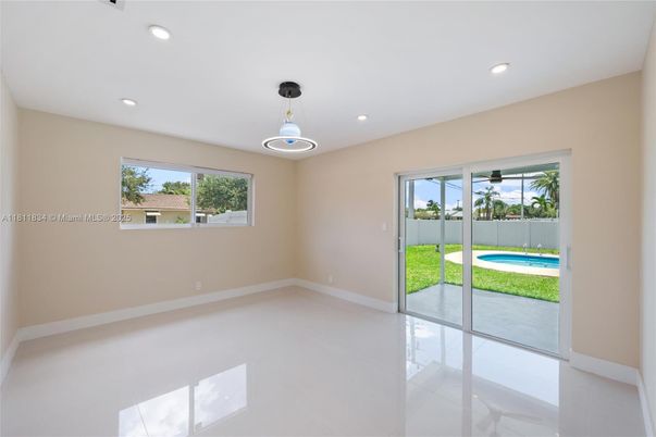 Empty room, Interior, Pendant Lights, Recessed Lighting