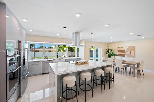 Dining room, Interior, Kitchen, Pendant Lights, Recessed Lighting, Stainless Steel Appliances