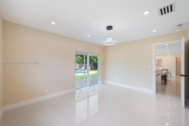 Empty room, Interior, Pendant Lights, Recessed Lighting