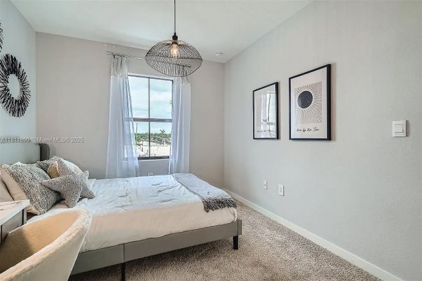 Bedroom, Interior, Pendant Lights, Water