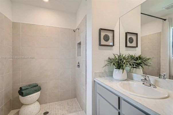Bathroom, Interior, Recessed Lighting