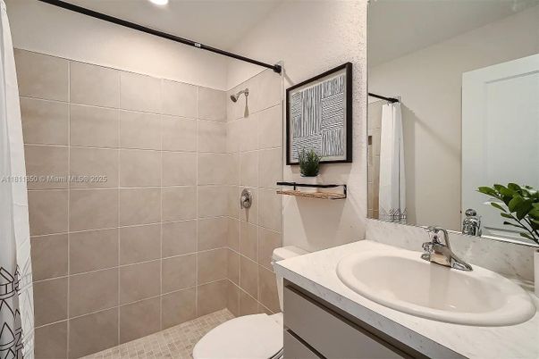 Bathroom, Interior, Recessed Lighting