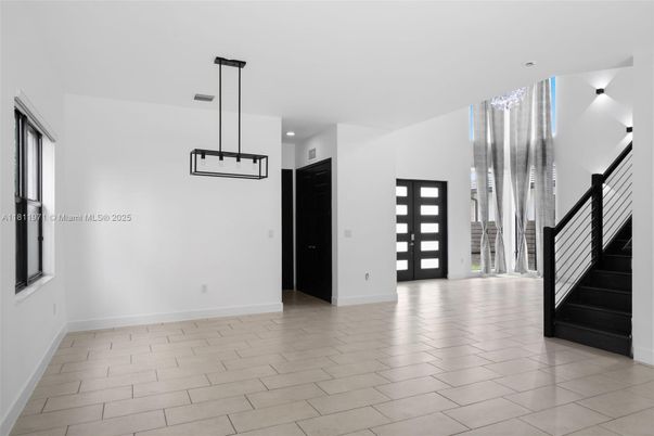 Empty room, Interior, Pendant Lights, Recessed Lighting