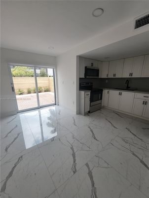 Interior, Kitchen, Marble, Recessed Lighting