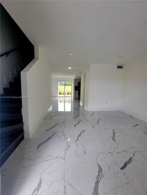 Empty room, Interior, Marble, Recessed Lighting