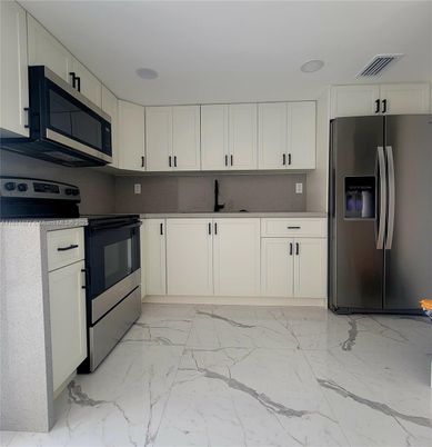 Interior, Kitchen, Marble, Recessed Lighting