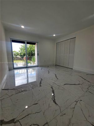 Empty room, Interior, Marble, Recessed Lighting
