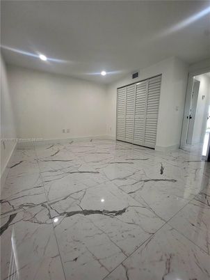 Empty room, Interior, Marble, Recessed Lighting