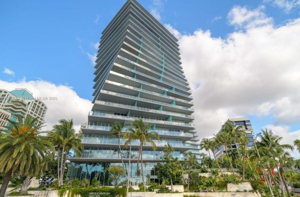 Exterior, Facade, Condo Building