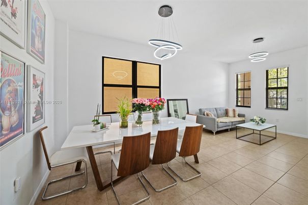 Dining room, Interior, Living room, Pendant Lights