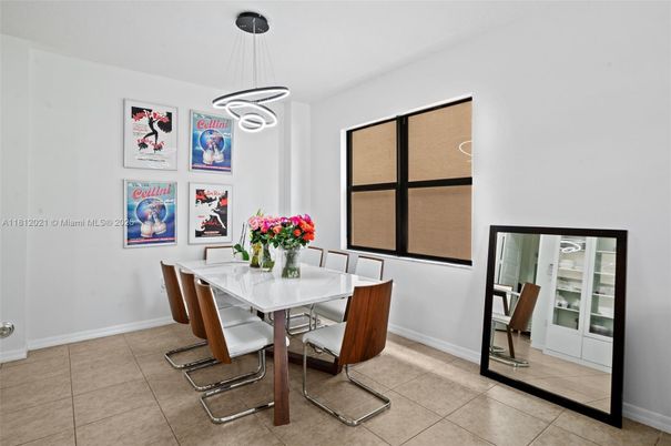 Dining room, Interior, Pendant Lights