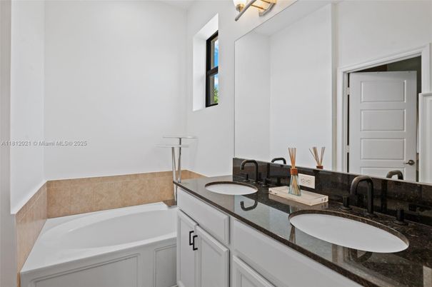 Bathroom, Dual Sink Vanities, Interior