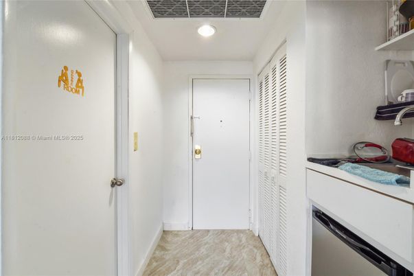Interior, Recessed Lighting