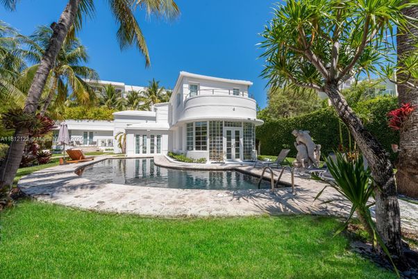 Backyard, Exterior, Pool