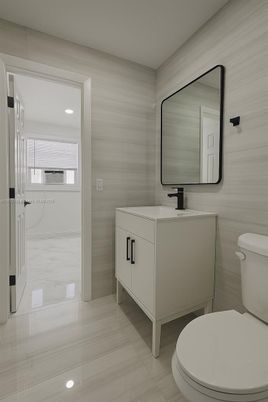 Bathroom, Interior, Marble, Recessed Lighting