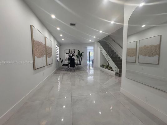 Dining room, Interior, Recessed Lighting