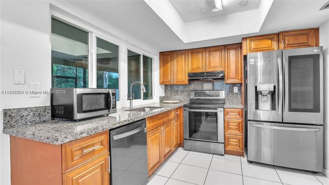 Interior, Kitchen, Stainless Steel Appliances