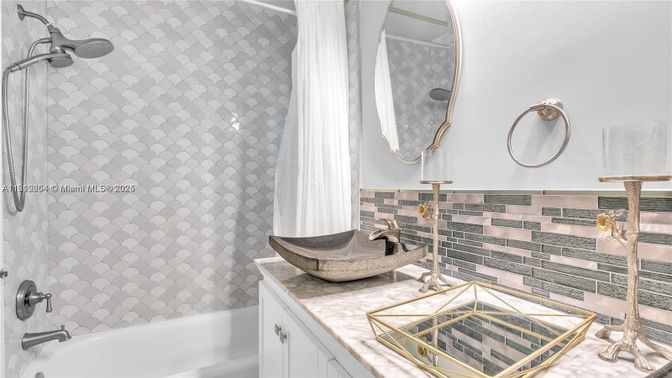 Bathroom, Interior, Tile Countertops