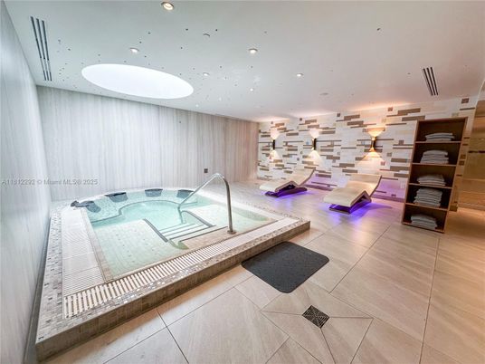 Interior, Pool, Recessed Lighting